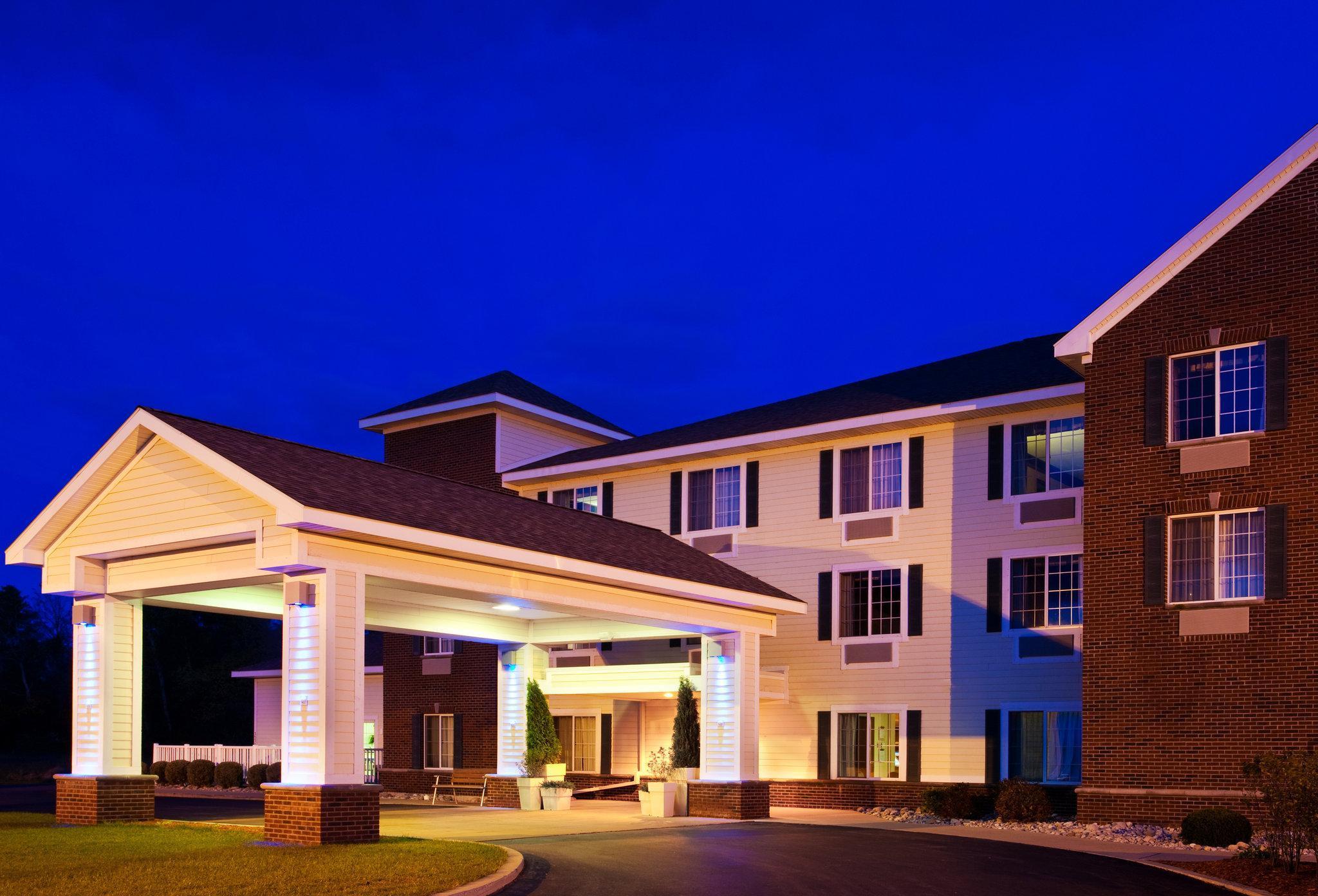 Holiday Inn Express Hotel & Suites Acme-Traverse City By Ihg Esterno foto