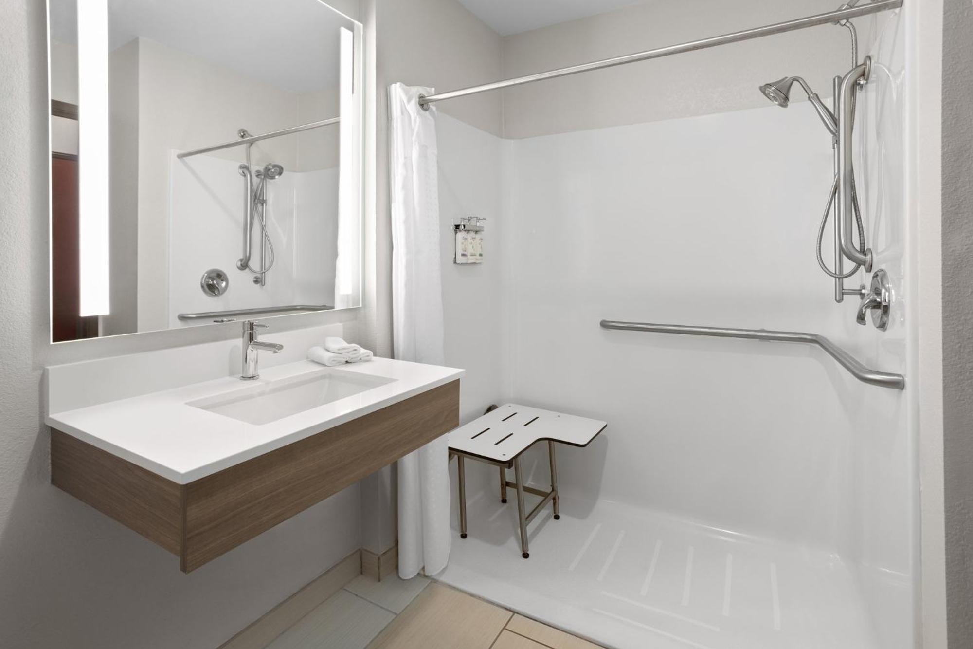 Holiday Inn Express Hotel & Suites Acme-Traverse City By Ihg Esterno foto