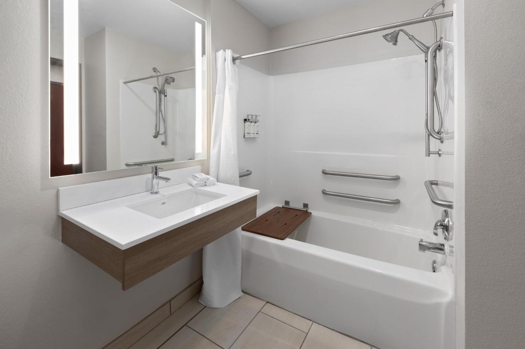 Holiday Inn Express Hotel & Suites Acme-Traverse City By Ihg Esterno foto